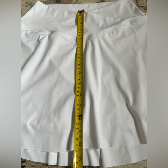 NWT Halara cloudfull crossover 2 in 1 skirt with side pocket shorts Size medium - Picture 15 of 15